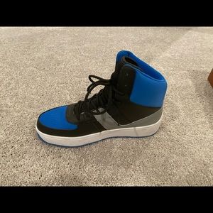 Hot!! Steve Madden Hightop sneakers